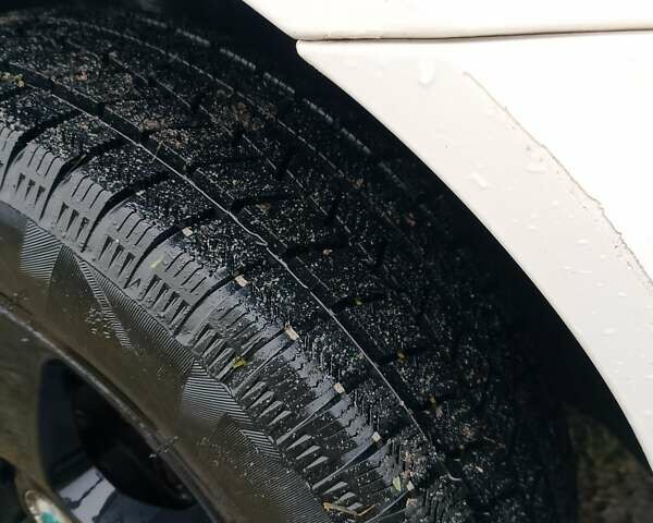 Белый Шкода Октавия, объемом двигателя 2 л и пробегом 250 тыс. км за 4450 $, фото 13 на Automoto.ua