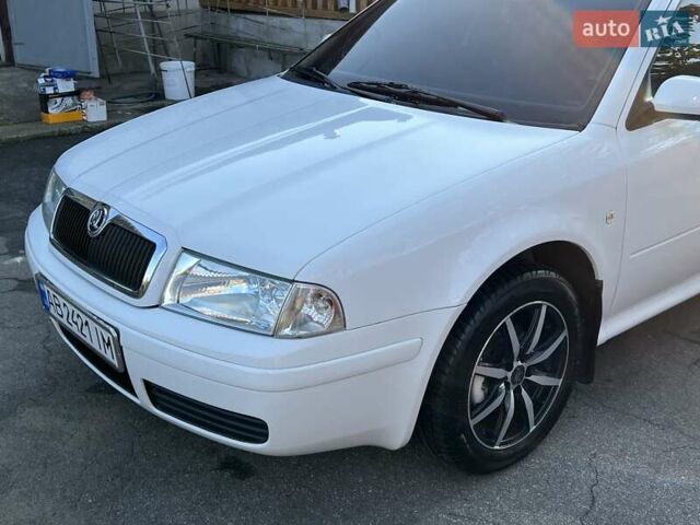 Белый Шкода Октавия, объемом двигателя 1.6 л и пробегом 168 тыс. км за 5999 $, фото 11 на Automoto.ua