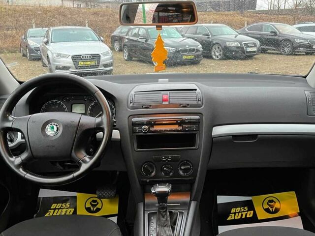 Білий Шкода Октавія, об'ємом двигуна 2 л та пробігом 283 тис. км за 5999 $, фото 16 на Automoto.ua