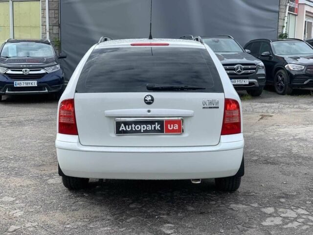 Белый Шкода Октавия, объемом двигателя 1.6 л и пробегом 168 тыс. км за 5940 $, фото 5 на Automoto.ua