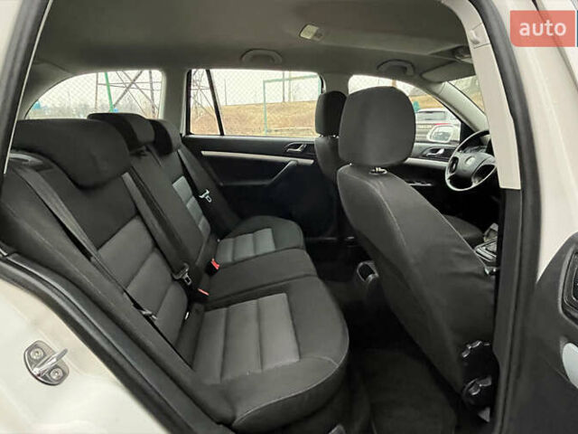 Білий Шкода Октавія, об'ємом двигуна 2 л та пробігом 283 тис. км за 5900 $, фото 20 на Automoto.ua