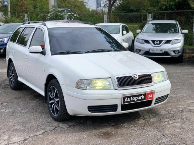 Белый Шкода Октавия, объемом двигателя 1.6 л и пробегом 168 тыс. км за 5940 $, фото 2 на Automoto.ua