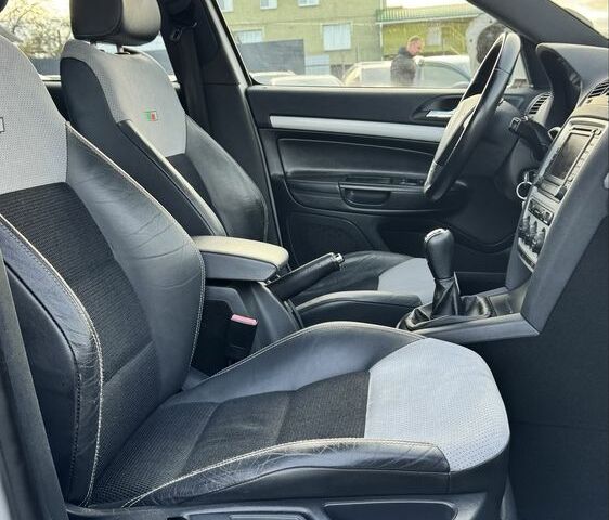 Белый Шкода Октавия, объемом двигателя 2 л и пробегом 280 тыс. км за 9300 $, фото 18 на Automoto.ua