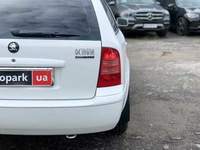 Белый Шкода Октавия, объемом двигателя 1.6 л и пробегом 168 тыс. км за 5940 $, фото 10 на Automoto.ua