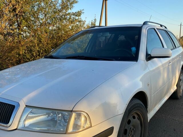 Білий Шкода Октавія, об'ємом двигуна 1.6 л та пробігом 212 тис. км за 6000 $, фото 2 на Automoto.ua