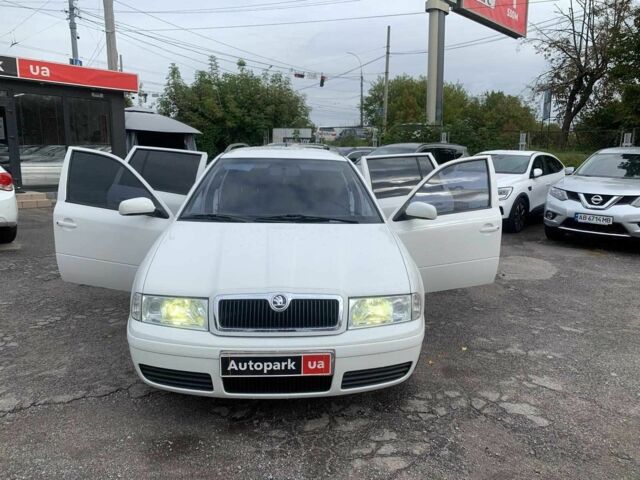 Белый Шкода Октавия, объемом двигателя 1.6 л и пробегом 168 тыс. км за 5940 $, фото 13 на Automoto.ua