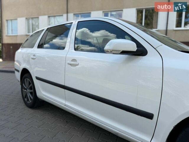Белый Шкода Октавия, объемом двигателя 1.9 л и пробегом 258 тыс. км за 4699 $, фото 13 на Automoto.ua