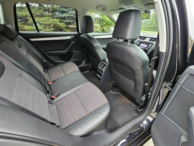 Білий Шкода Октавія, об'ємом двигуна 2 л та пробігом 284 тис. км за 2319 $, фото 6 на Automoto.ua