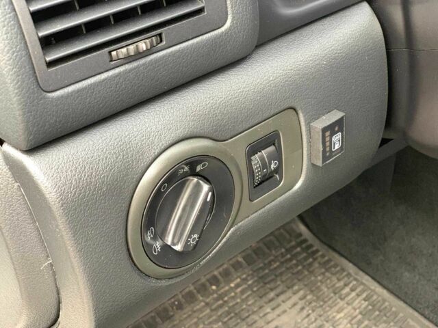 Белый Шкода Октавия, объемом двигателя 1.6 л и пробегом 168 тыс. км за 5940 $, фото 22 на Automoto.ua