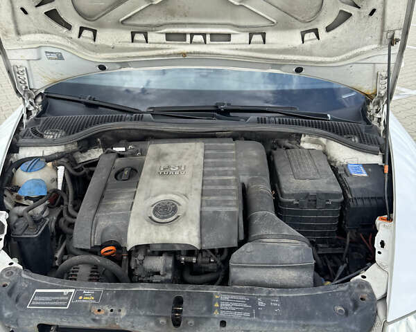 Шкода Октавія 2007 у Києві на Automoto.ua Білий Шкода Октавія, об'ємом двигуна 2 л та пробігом 305 тис. км за 7190 $, фото 12 на Automoto.ua