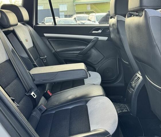 Белый Шкода Октавия, объемом двигателя 2 л и пробегом 280 тыс. км за 9300 $, фото 16 на Automoto.ua