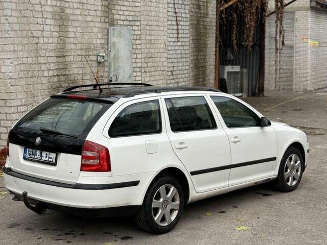 Білий Шкода Октавія, об'ємом двигуна 0 л та пробігом 300 тис. км за 3250 $, фото 3 на Automoto.ua