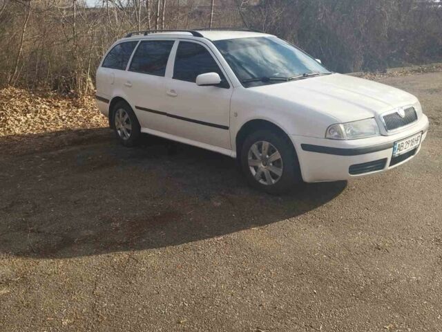 Белый Шкода Октавия, объемом двигателя 1 л и пробегом 280 тыс. км за 4600 $, фото 3 на Automoto.ua