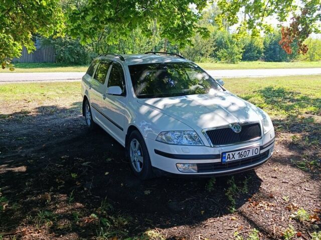 Белый Шкода Октавия, объемом двигателя 1.6 л и пробегом 212 тыс. км за 7800 $, фото 12 на Automoto.ua