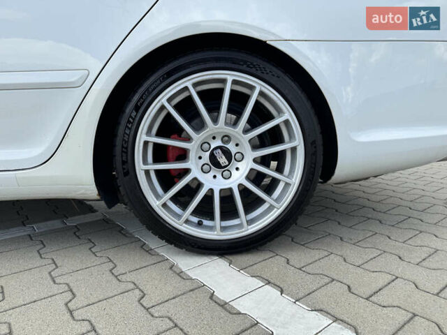 Шкода Октавія 2007 у Києві на Automoto.ua Білий Шкода Октавія, об'ємом двигуна 2 л та пробігом 305 тис. км за 7190 $, фото 8 на Automoto.ua