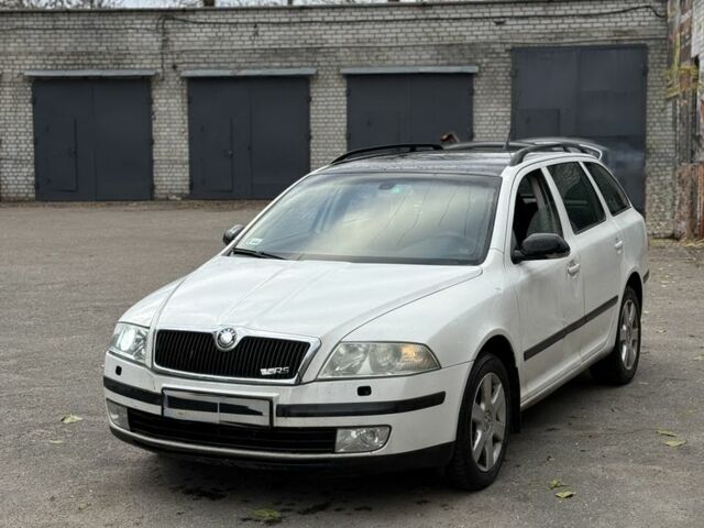 Білий Шкода Октавія, об'ємом двигуна 0 л та пробігом 300 тис. км за 3250 $, фото 5 на Automoto.ua