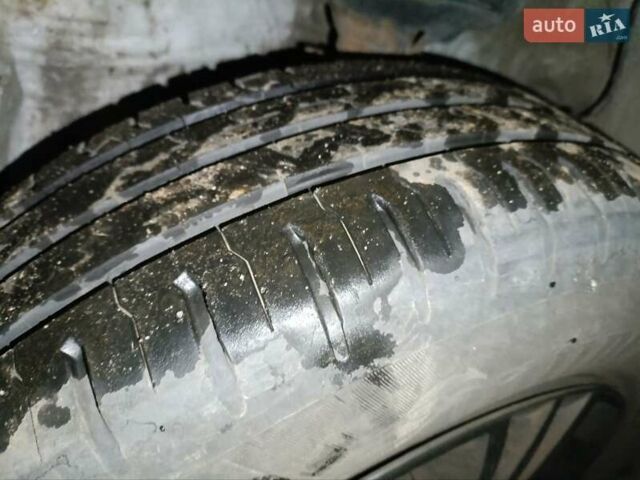 Белый Шкода Октавия, объемом двигателя 1.6 л и пробегом 100 тыс. км за 2100 $, фото 7 на Automoto.ua