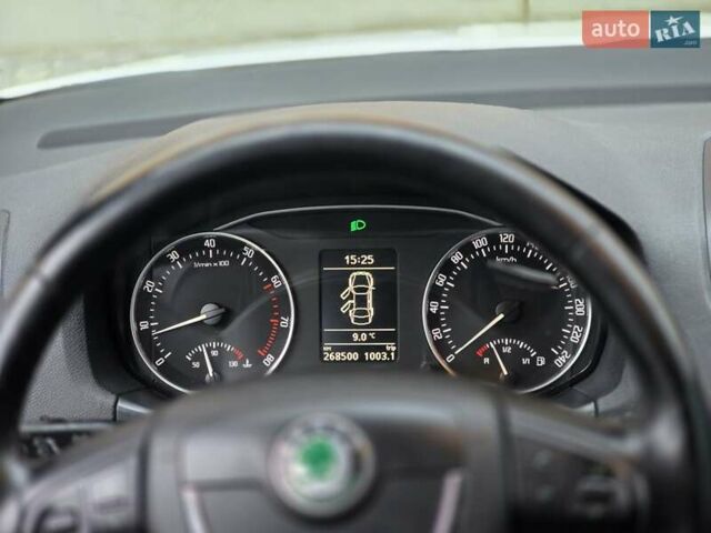 Белый Шкода Октавия, объемом двигателя 1.6 л и пробегом 268 тыс. км за 9500 $, фото 17 на Automoto.ua