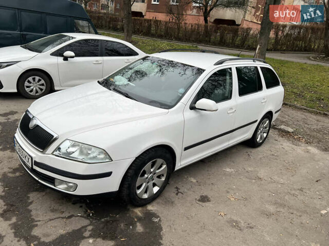 Белый Шкода Октавия, объемом двигателя 1.97 л и пробегом 228 тыс. км за 7200 $, фото 1 на Automoto.ua