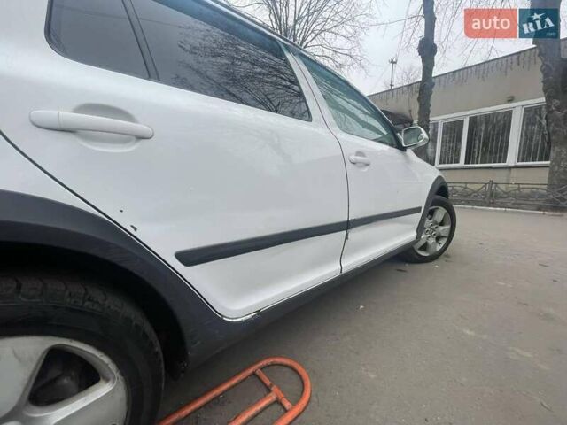 Белый Шкода Октавия, объемом двигателя 2 л и пробегом 263 тыс. км за 6200 $, фото 16 на Automoto.ua