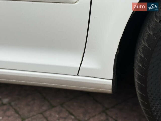 Білий Шкода Октавія, об'ємом двигуна 1.6 л та пробігом 245 тис. км за 6900 $, фото 85 на Automoto.ua