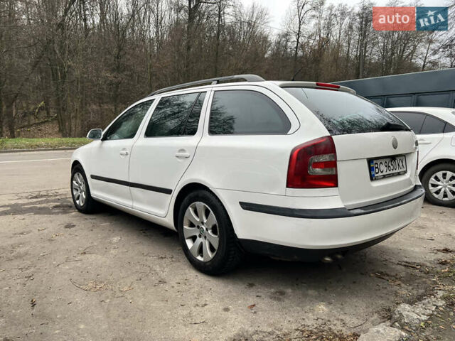 Белый Шкода Октавия, объемом двигателя 1.97 л и пробегом 228 тыс. км за 7200 $, фото 11 на Automoto.ua