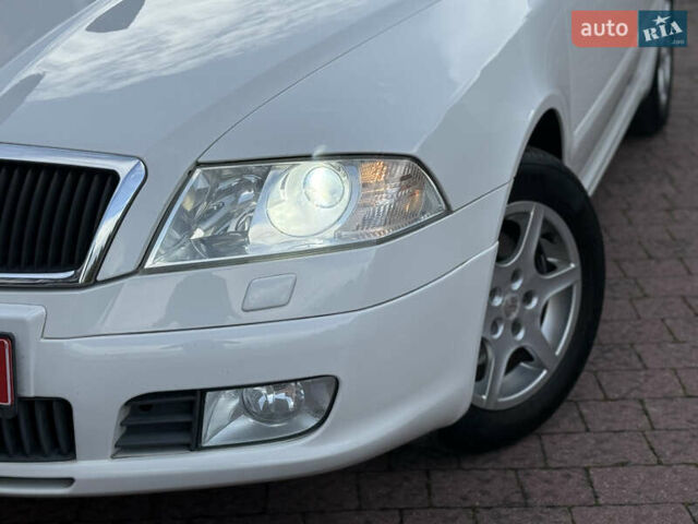 Белый Шкода Октавия, объемом двигателя 1.6 л и пробегом 245 тыс. км за 7200 $, фото 8 на Automoto.ua