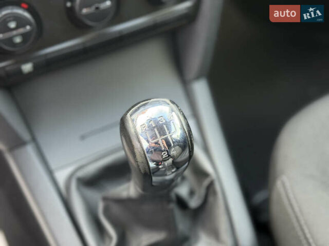 Білий Шкода Октавія, об'ємом двигуна 1.6 л та пробігом 245 тис. км за 6900 $, фото 45 на Automoto.ua