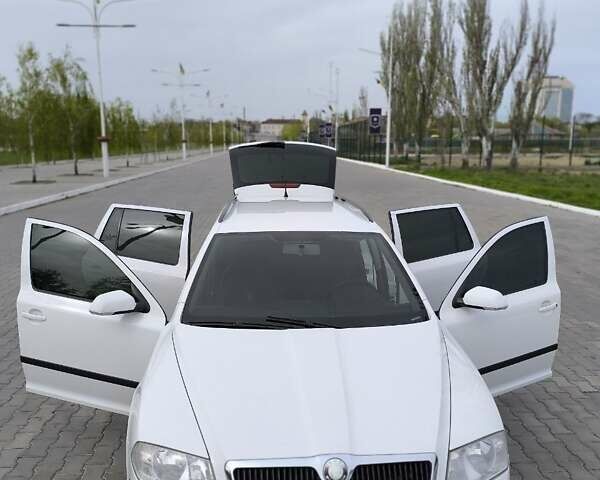 Белый Шкода Октавия, объемом двигателя 1.8 л и пробегом 192 тыс. км за 6999 $, фото 39 на Automoto.ua