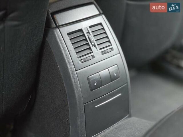 Белый Шкода Октавия, объемом двигателя 1.6 л и пробегом 268 тыс. км за 9500 $, фото 19 на Automoto.ua