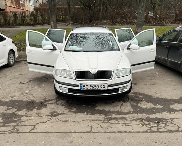 Белый Шкода Октавия, объемом двигателя 1.97 л и пробегом 228 тыс. км за 6500 $, фото 12 на Automoto.ua