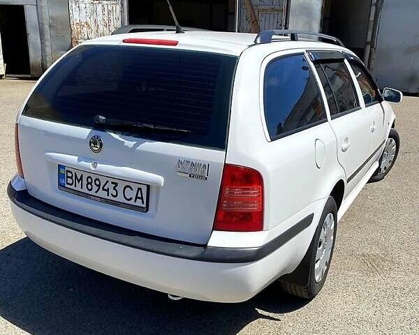 Белый Шкода Октавия, объемом двигателя 1.4 л и пробегом 247 тыс. км за 5200 $, фото 7 на Automoto.ua