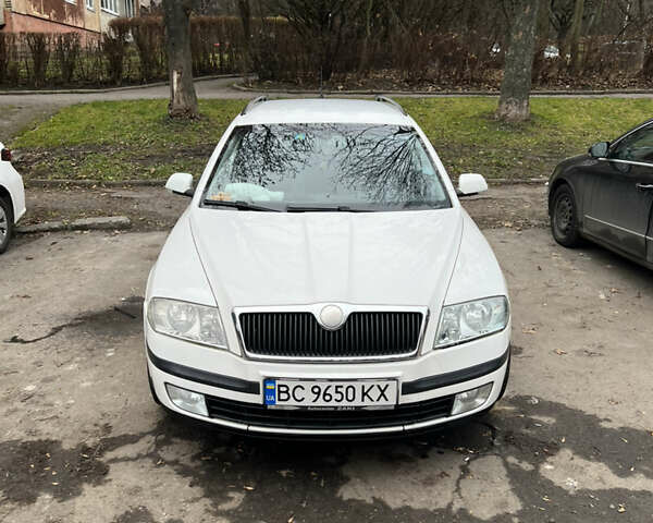 Белый Шкода Октавия, объемом двигателя 1.97 л и пробегом 228 тыс. км за 7200 $, фото 6 на Automoto.ua