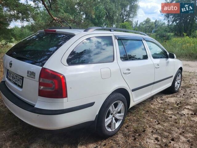 Білий Шкода Октавія, об'ємом двигуна 1.8 л та пробігом 219 тис. км за 7000 $, фото 7 на Automoto.ua