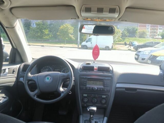 Белый Шкода Октавия, объемом двигателя 1.9 л и пробегом 337 тыс. км за 2700 $, фото 6 на Automoto.ua