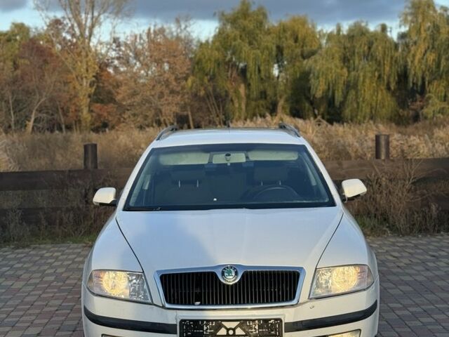 Шкода Октавия 2008 в Славянске на Automoto.ua Белый Шкода Октавия, объемом двигателя 1.9 л и пробегом 188 тыс. км за 2850 $, фото 1 на Automoto.ua