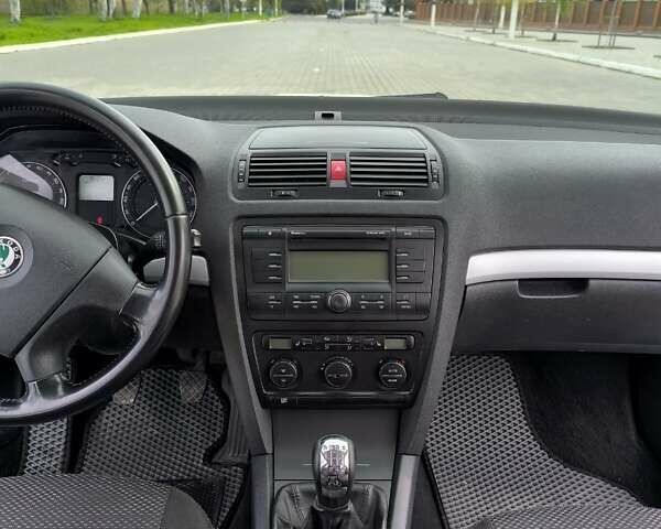 Белый Шкода Октавия, объемом двигателя 1.8 л и пробегом 192 тыс. км за 6999 $, фото 42 на Automoto.ua