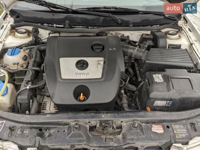 Белый Шкода Октавия, объемом двигателя 1.9 л и пробегом 278 тыс. км за 5800 $, фото 8 на Automoto.ua