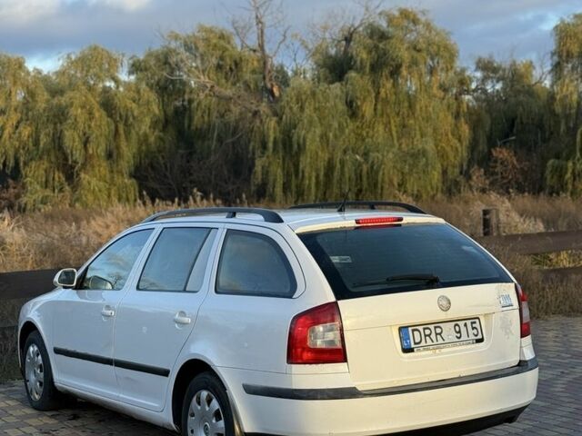 Шкода Октавия 2008 в Славянске на Automoto.ua Белый Шкода Октавия, объемом двигателя 1.9 л и пробегом 188 тыс. км за 2850 $, фото 5 на Automoto.ua
