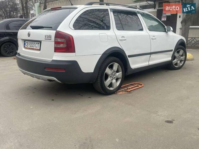 Белый Шкода Октавия, объемом двигателя 2 л и пробегом 263 тыс. км за 6200 $, фото 6 на Automoto.ua