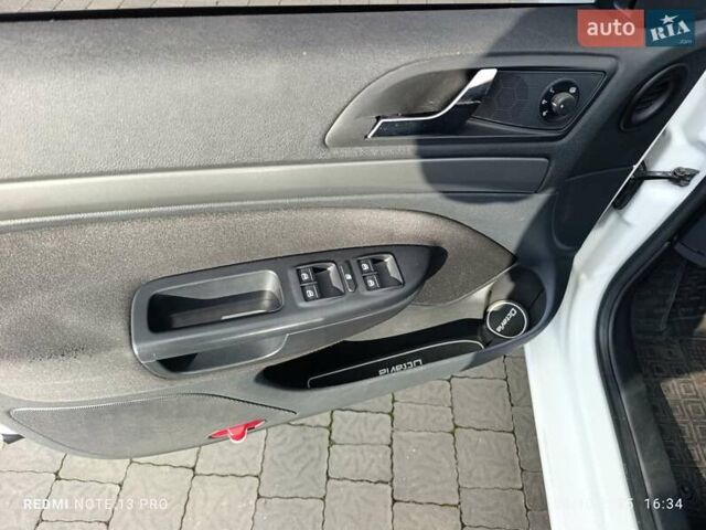 Белый Шкода Октавия, объемом двигателя 1.9 л и пробегом 294 тыс. км за 6200 $, фото 9 на Automoto.ua