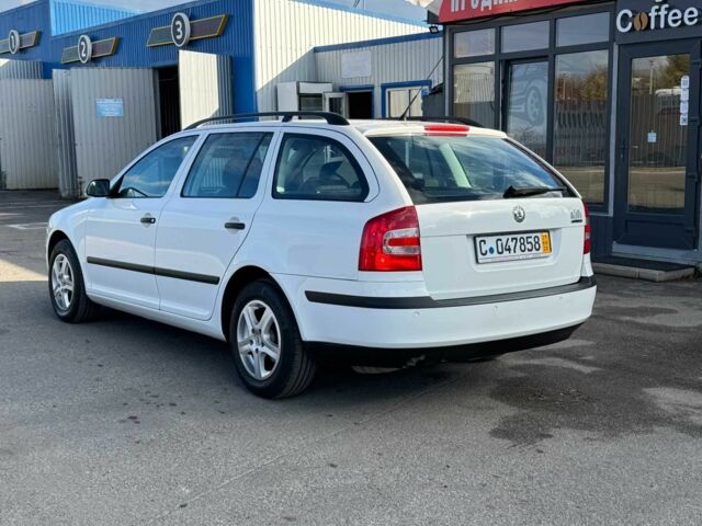 Белый Шкода Октавия, объемом двигателя 1.6 л и пробегом 161 тыс. км за 7350 $, фото 6 на Automoto.ua
