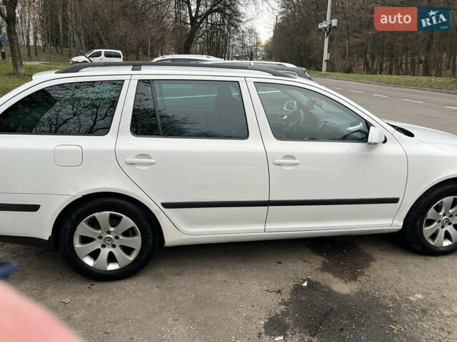 Белый Шкода Октавия, объемом двигателя 1.97 л и пробегом 228 тыс. км за 6500 $, фото 10 на Automoto.ua
