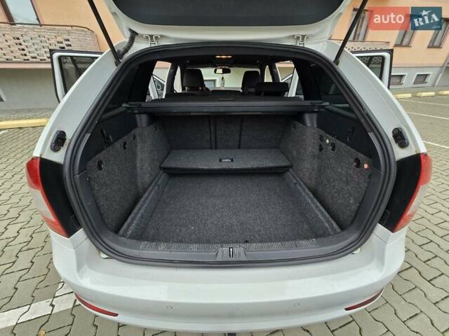 Белый Шкода Октавия, объемом двигателя 1.6 л и пробегом 268 тыс. км за 9500 $, фото 30 на Automoto.ua