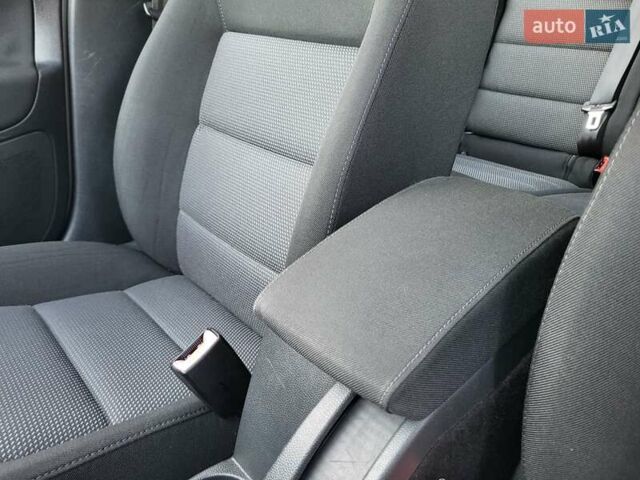 Білий Шкода Октавія, об'ємом двигуна 1.6 л та пробігом 214 тис. км за 5999 $, фото 65 на Automoto.ua