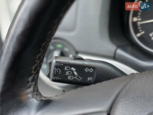 Белый Шкода Октавия, объемом двигателя 1.6 л и пробегом 268 тыс. км за 9500 $, фото 10 на Automoto.ua