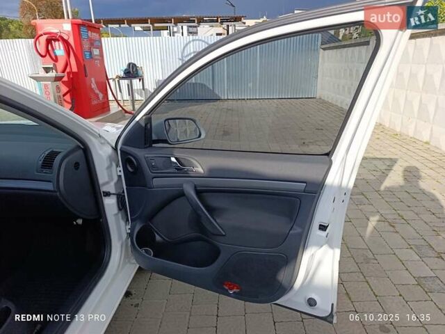 Белый Шкода Октавия, объемом двигателя 1.9 л и пробегом 294 тыс. км за 6200 $, фото 27 на Automoto.ua