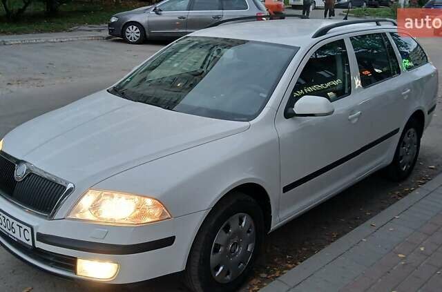 Білий Шкода Октавія, об'ємом двигуна 1.6 л та пробігом 236 тис. км за 6500 $, фото 7 на Automoto.ua