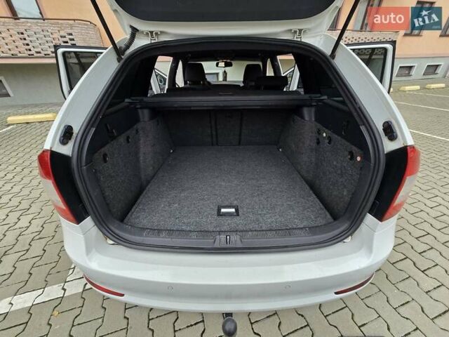 Белый Шкода Октавия, объемом двигателя 1.6 л и пробегом 268 тыс. км за 9500 $, фото 31 на Automoto.ua