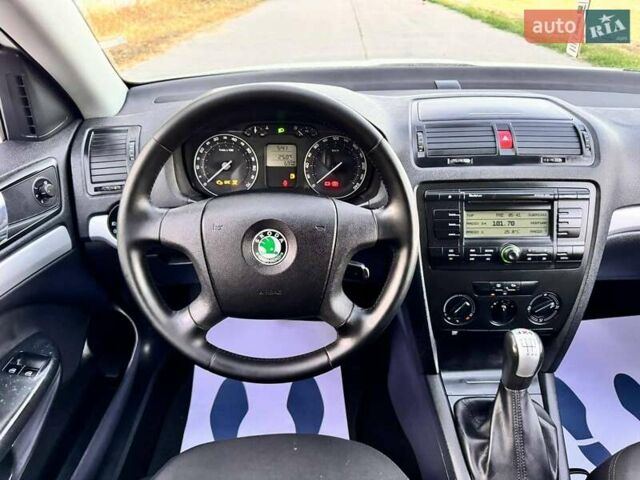Білий Шкода Октавія, об'ємом двигуна 1.98 л та пробігом 257 тис. км за 6500 $, фото 13 на Automoto.ua